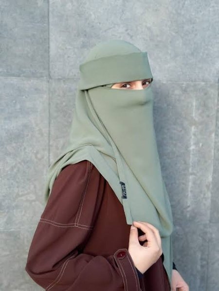 نقاب مقوى ناعم اسود ،، براند كسوة