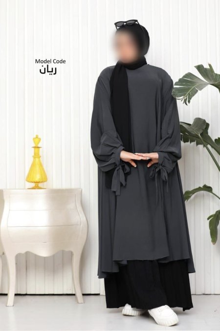 رمادي × أسود