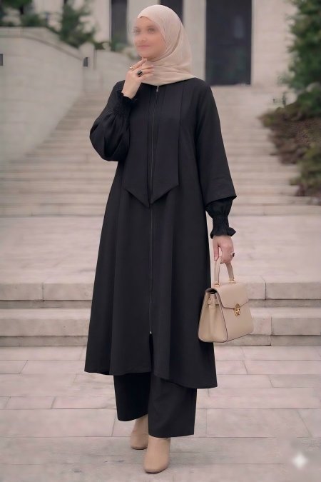 أسود